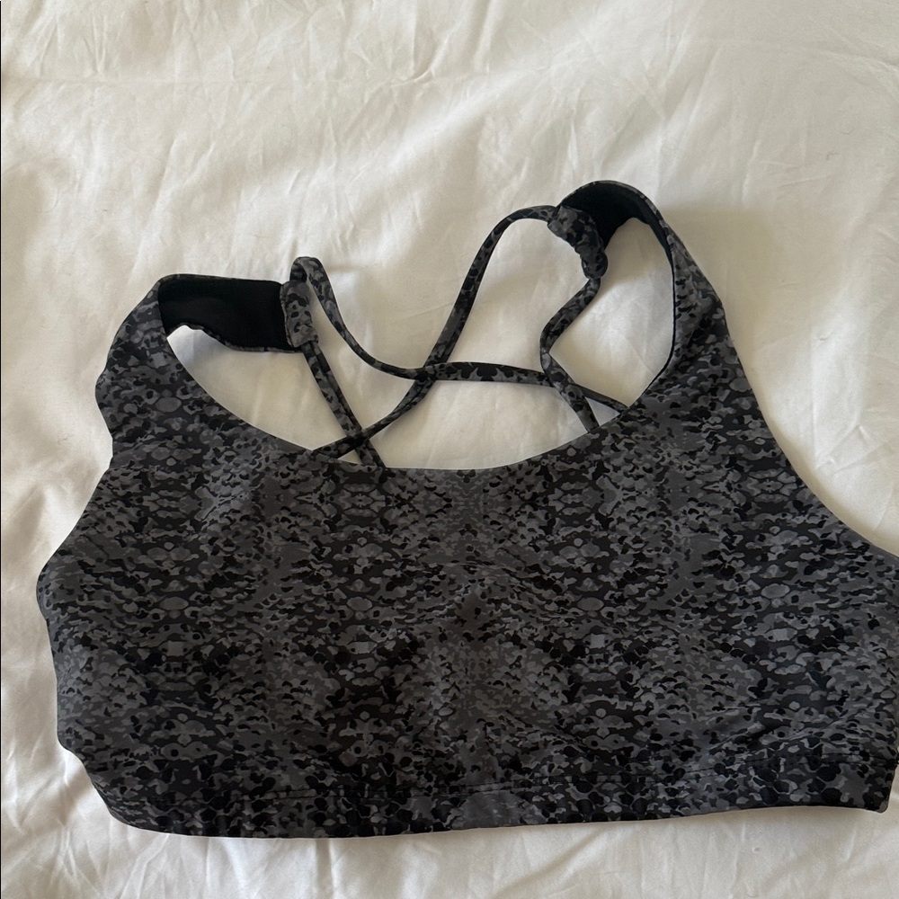 Women's Black Patterned Sports Bra